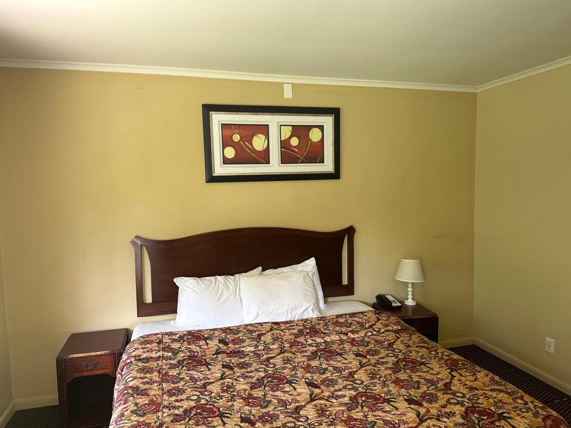 Kingston Motel Hotel